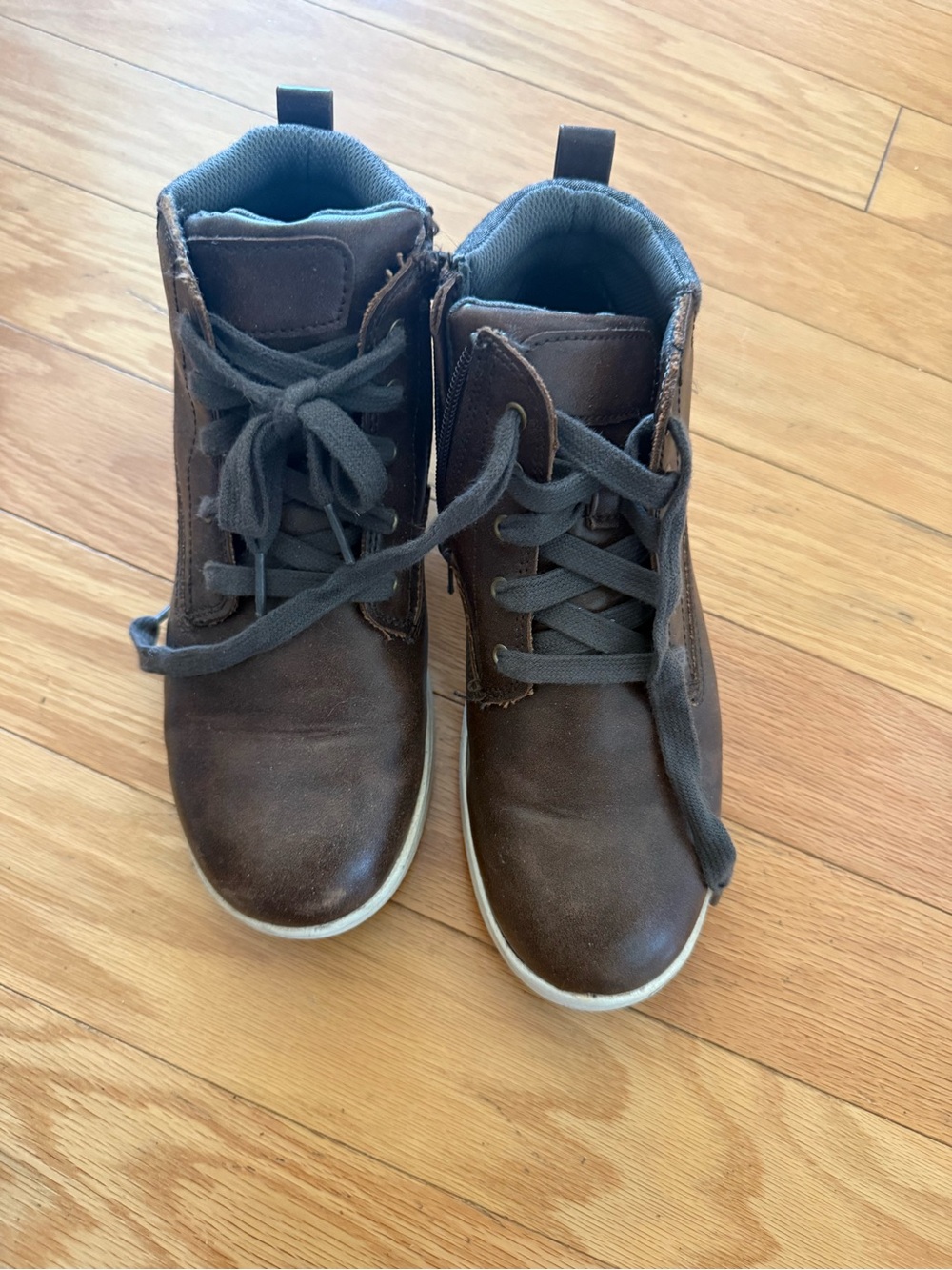 Cat and Jack brown High-Top Lace-Up Sneakers